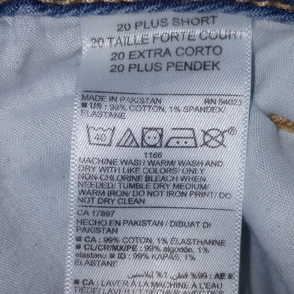 Jeans old Navy 20 plus short. - Picture 2 of 3